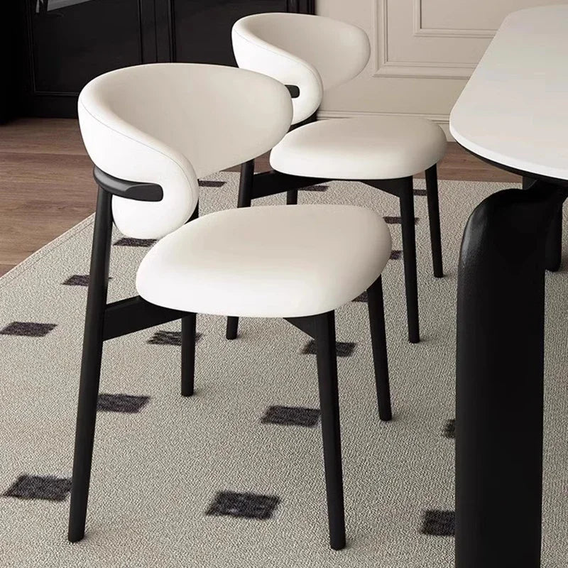 The Modernista Mid Century Chair