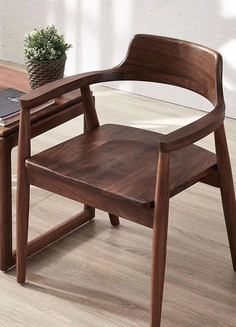 The Moderna Mid Century Chair